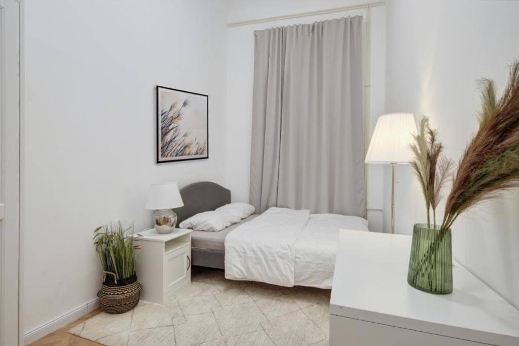 Lovely 3 Bedrooms Apartment In The Jewish Quarter Budapest Esterno foto